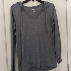 long sleeve hooded workout shirt